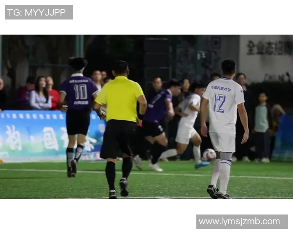 足球巨星风采尽显短视频带你领略他们的传奇人生与精彩瞬间